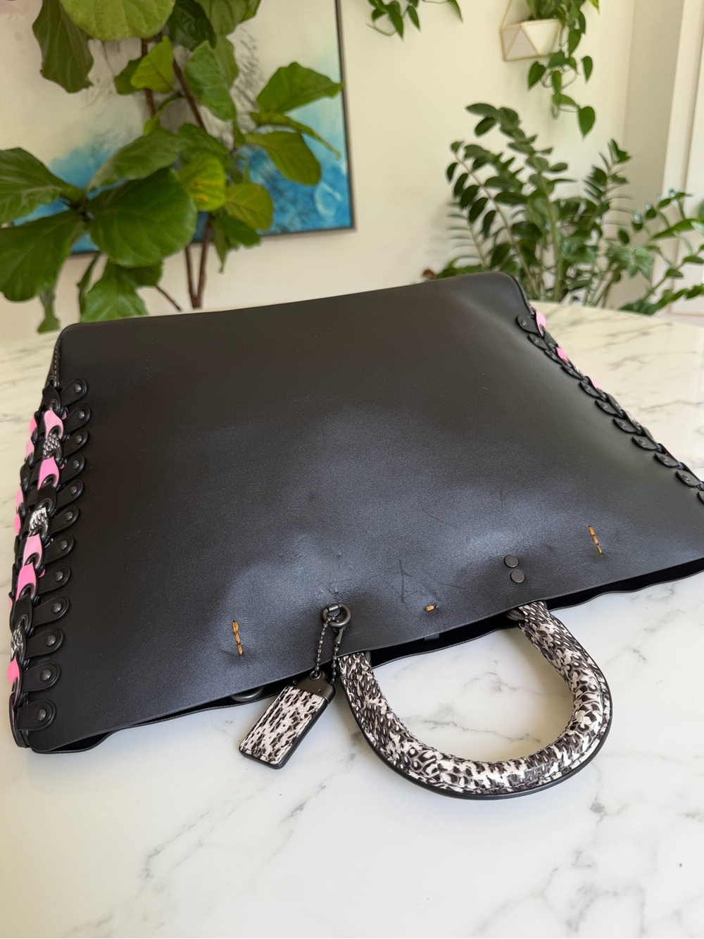 1941 Rogue Tote With Snakeskin Coach Link Detail Pink Black Leather Bag 86919 - Picture 13 of 14